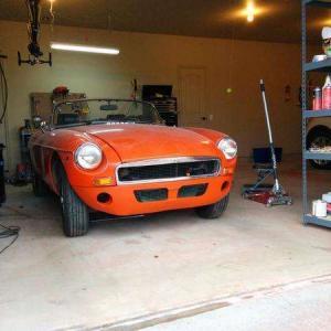 BMC MG MGB 1962-1980 GT Style 1 Piece Polyurethane Front Lip - Image 2