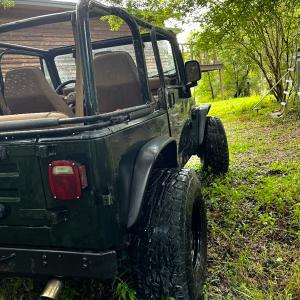 Jeep Wrangler YJ (Excludes Renegade) 1987-1995 Front & Rear 4 Piece Polyurethane Fender Flares Kit - Image 3